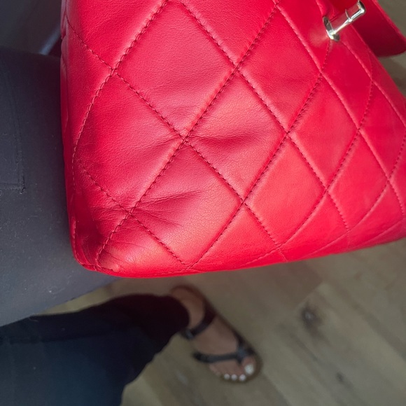 Beautiful red Chanel bag. - Picture 7 of 7
